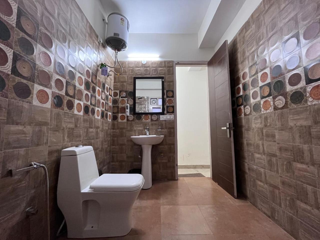 Hotel Tribe View - Away From City Hustle !! Top Rated & Most Awarded Property !! A Peaceful Stay 카사울리 외부 사진