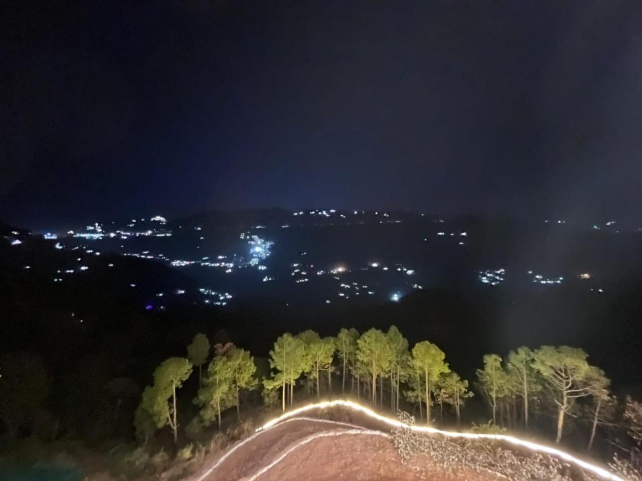 Hotel Tribe View - Away From City Hustle !! Top Rated & Most Awarded Property !! A Peaceful Stay 카사울리 외부 사진