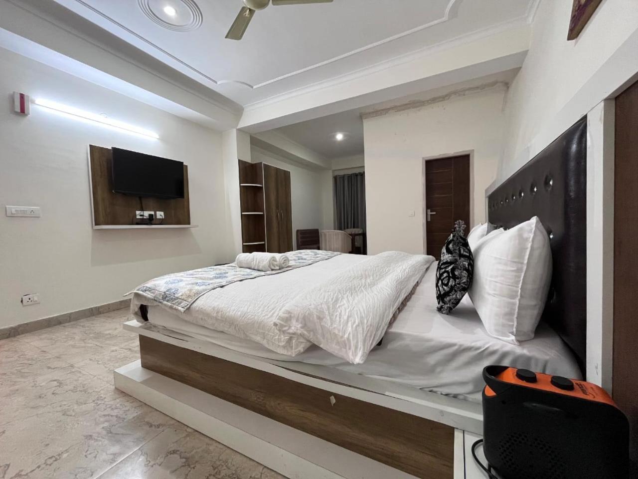 Hotel Tribe View - Away From City Hustle !! Top Rated & Most Awarded Property !! A Peaceful Stay 카사울리 외부 사진
