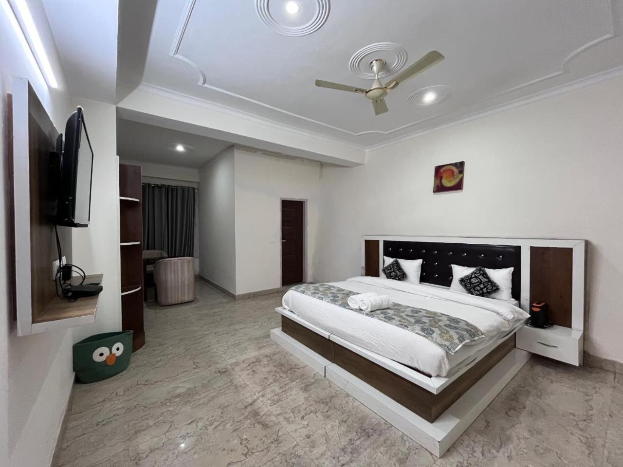 Hotel Tribe View - Away From City Hustle !! Top Rated & Most Awarded Property !! A Peaceful Stay 카사울리 외부 사진